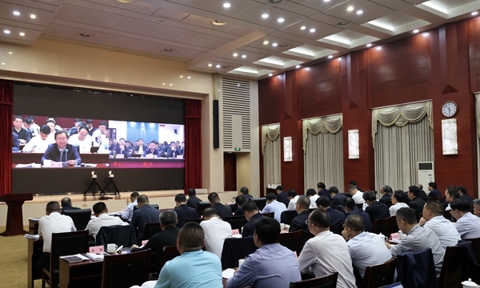 省委省政府举行二季度重大产业项目调度推进会 王宁主持会议并讲话 王予波提出工作要求